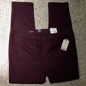 New With Tags Burgundy Skinny Jeggings
